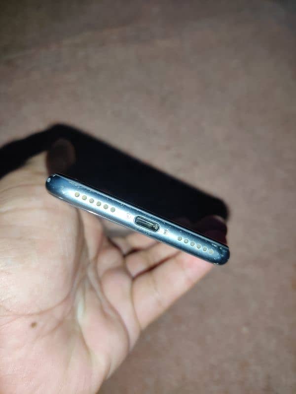 iPhone 8 64 Gb 2