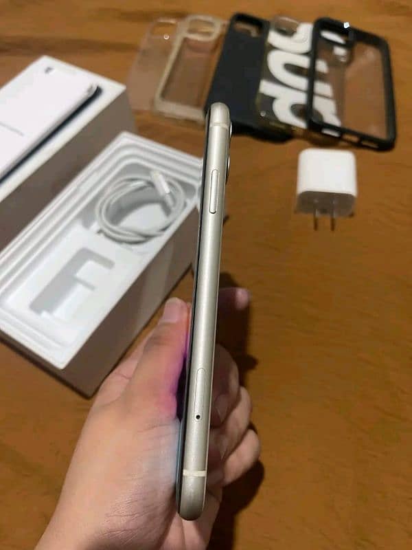 iphone 11 256 PTA Approved 03357519076Watsapp 1