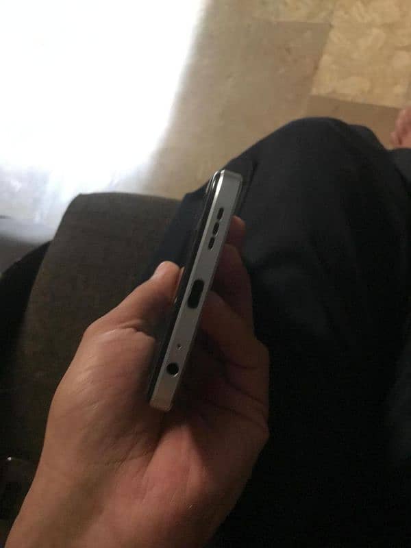 infinix hot 30 play 4+4 + 64 3