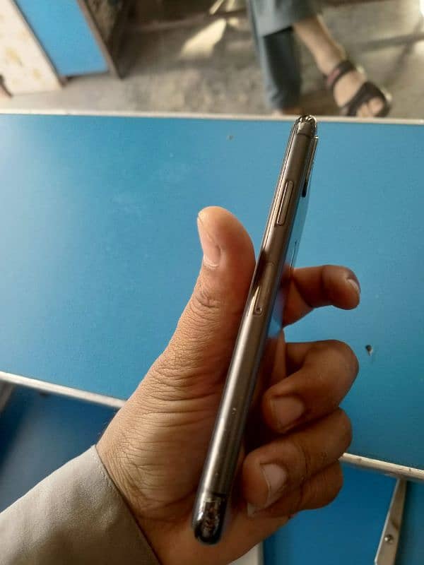 i phone x 64GB 5