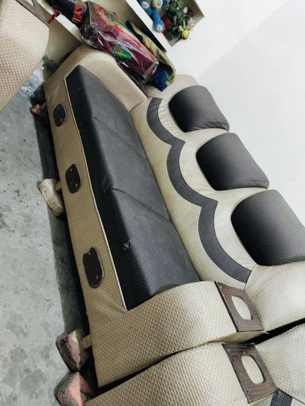6 seater 2