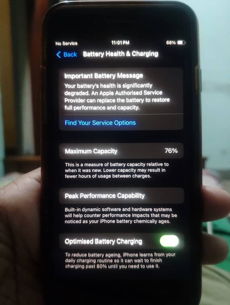 iPhone SE 2020 good condition non p . . . 1