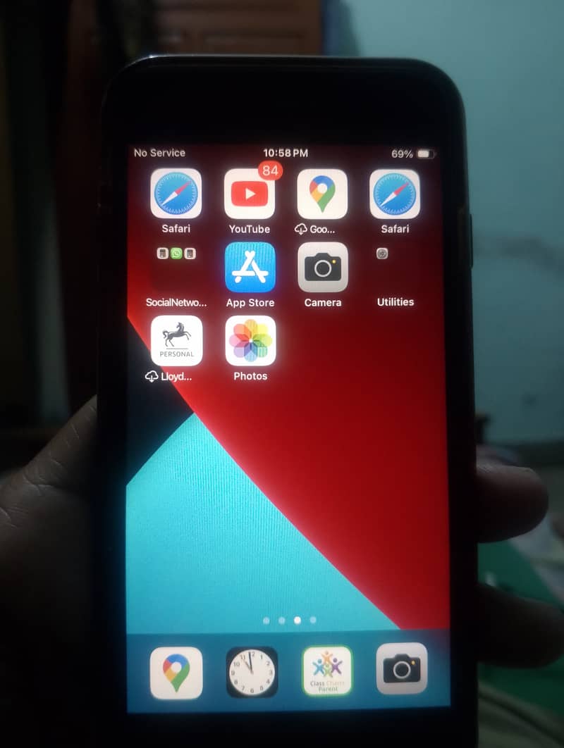 iPhone SE 2020 good condition non p . . . 3