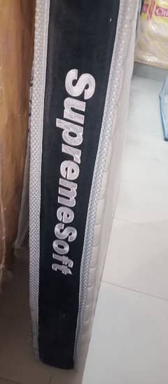 diamond and dura foam , 2 branded piece used Matress for sale