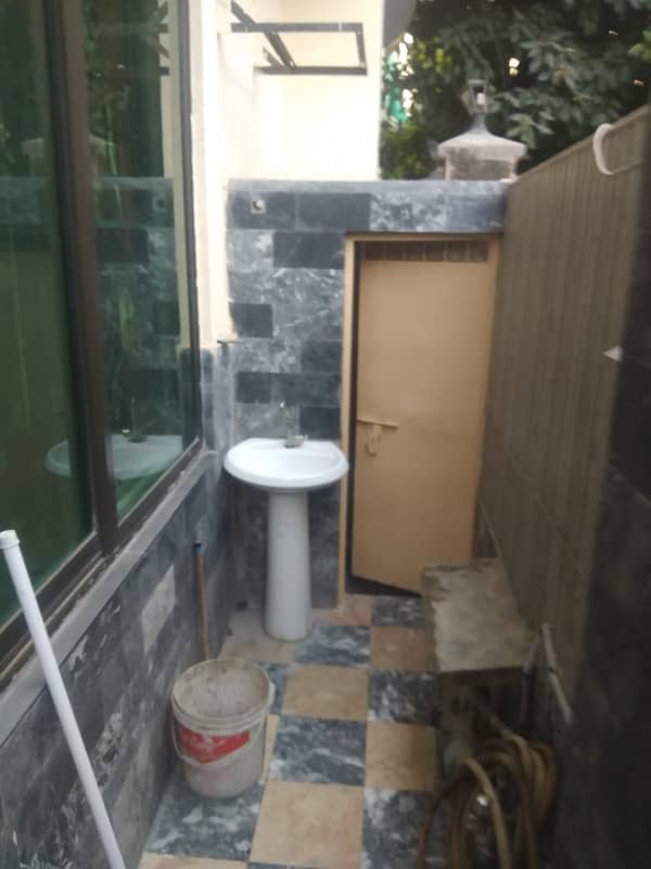 Beautiful House 5 Marla For Sale In Johar Twn Lhr Block L Ideal Location For Residence 10