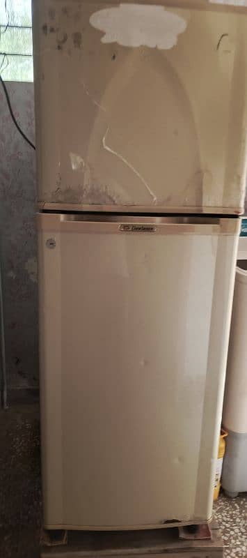 dawlance fridge 1