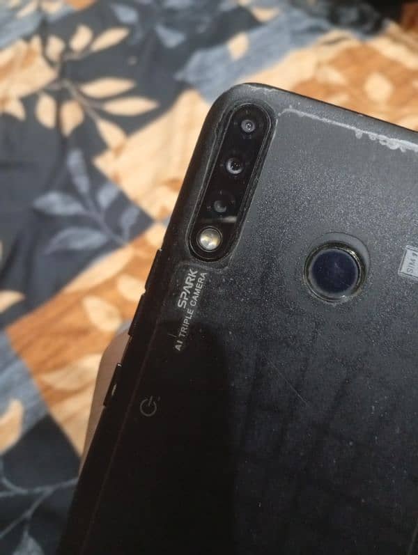 Tecno Spark 4 3/32 gb 4
