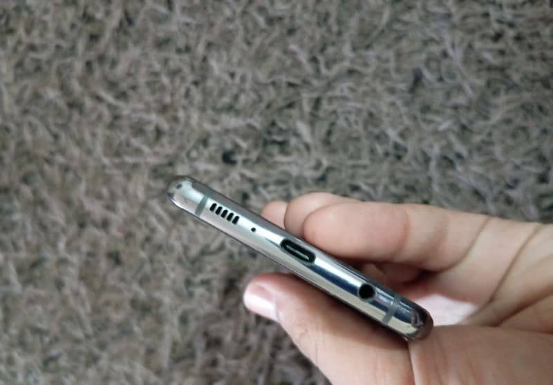 Samsung S10+ 8/128 GB With Box 5