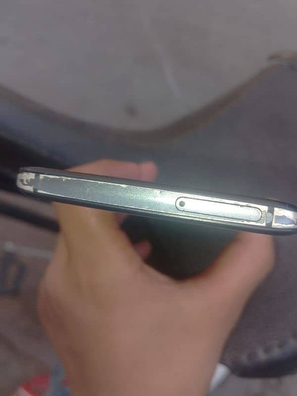 AQUOS zero2 256 store 8gb Ram finger not working 4
