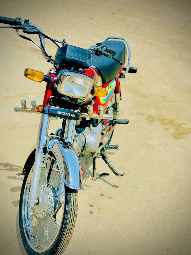 Honda CD70 5