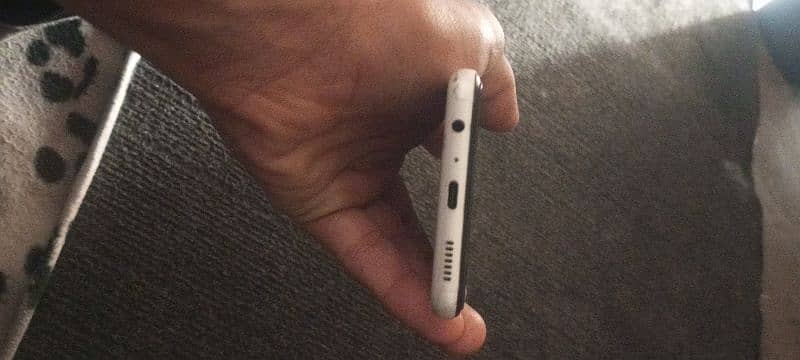 one hand use 4