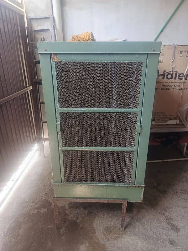 air cooler only 2 season used like new 2