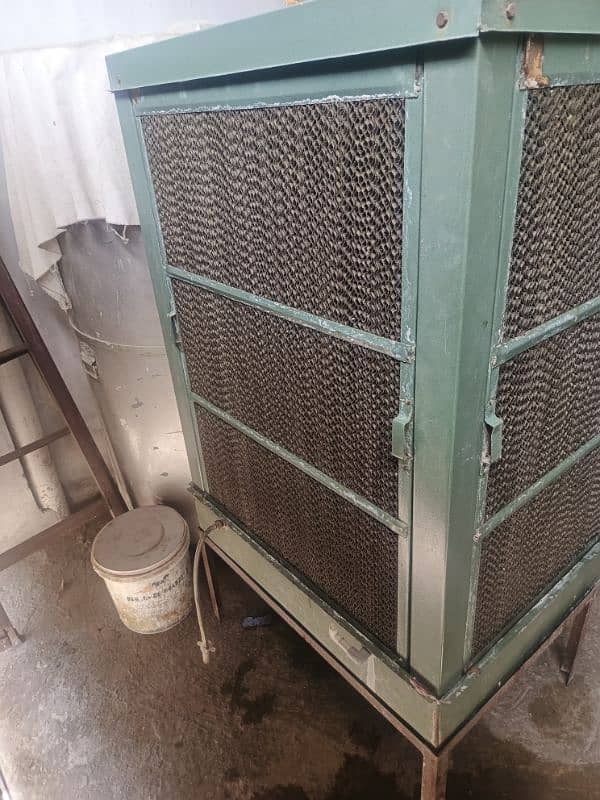 air cooler only 2 season used like new 3