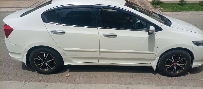 Honda City 2018 4