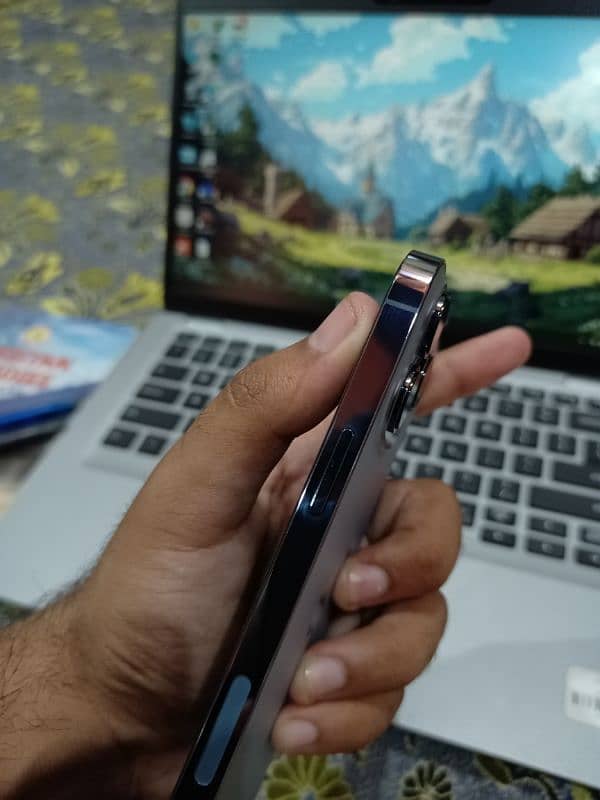 iphone 13 pro max 4