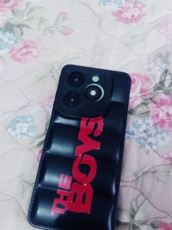 Tecno spark go 2024 8