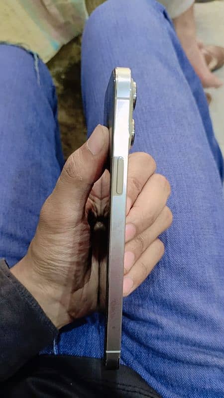 Iphone 13 pro max PTA Approved 256gb lush condition 4