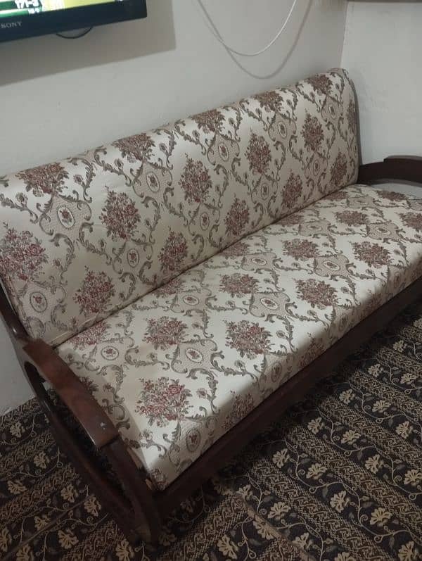 5 seter sofa set  made with shesham wood 0