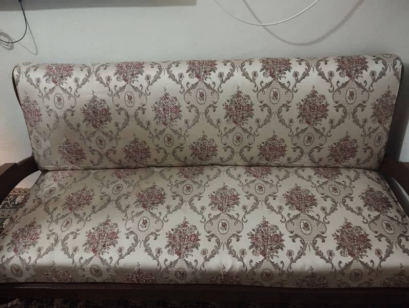 5 seter sofa set  made with shesham wood 1