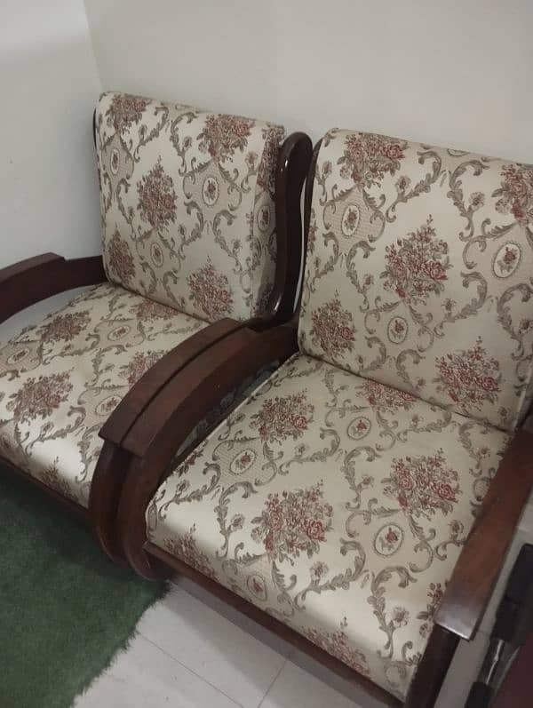 5 seter sofa set  made with shesham wood 3
