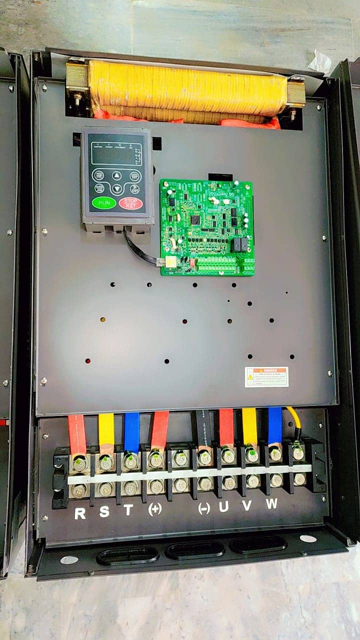 VFD / solar vfd / 22/30kw genuine / solar / tubel vfd / attac chakki 1