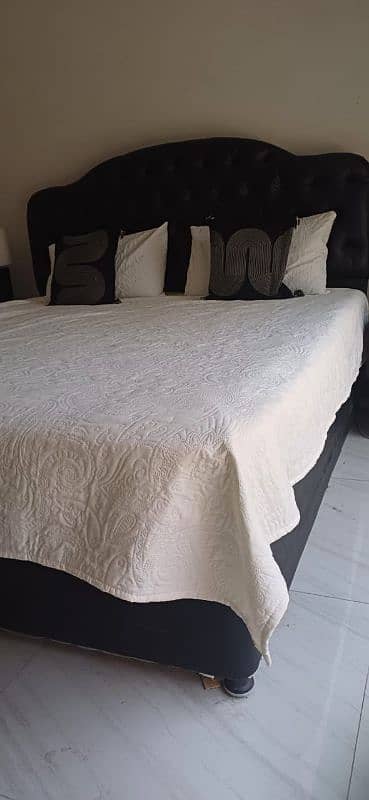 Luxury King Size Bed  | Modern Design | Best Condition 2