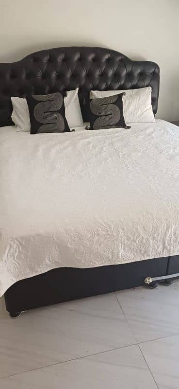 Luxury King Size Bed  | Modern Design | Best Condition 3