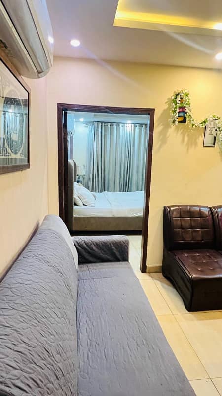 One Bedroom Vip apartment available on daily basis in bahria town LHR 12