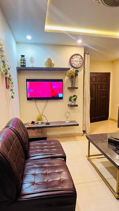 One Bedroom Vip apartment available on daily basis in bahria town LHR 14