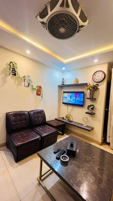 One Bedroom Vip apartment available on daily basis in bahria town LHR 15