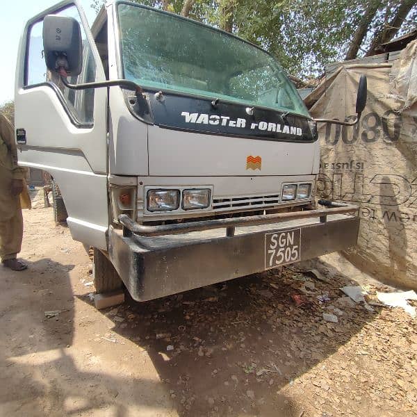 Master Foreland truck for sale 3300cc very very good condition 2
