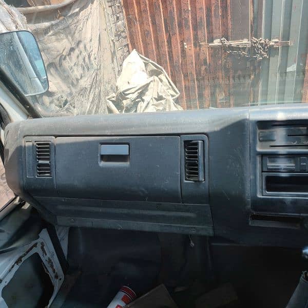 Master Foreland truck for sale 3300cc very very good condition 18