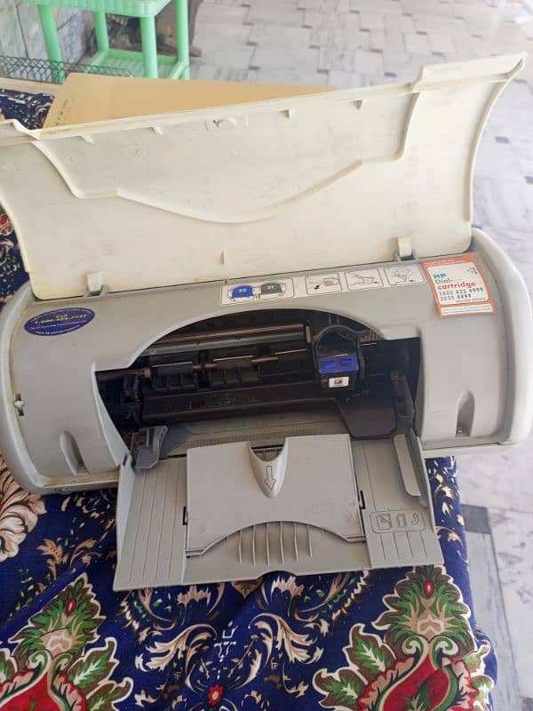 HP Deskjet D1360 printer 1