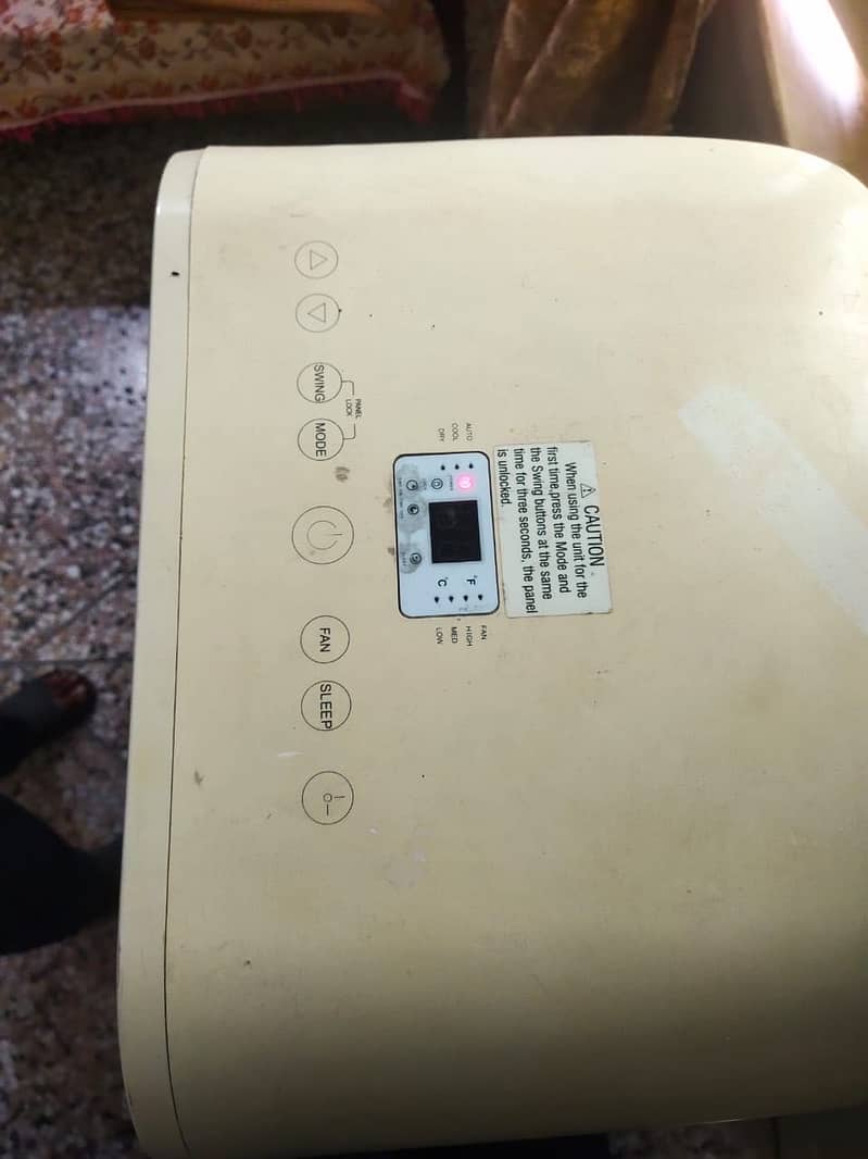 Portable AC, price negotiable 2