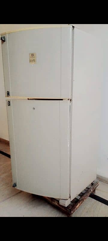 Dawlance refrigerator 1