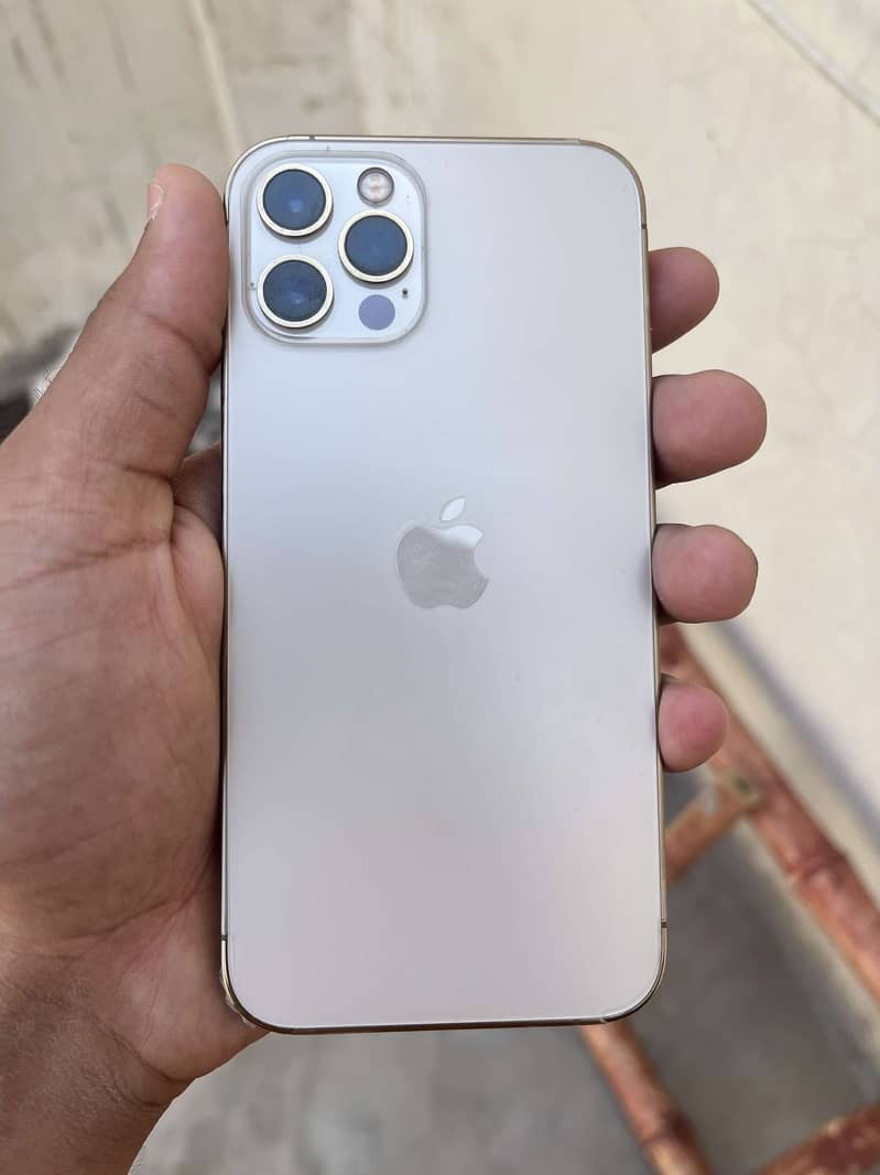 Apple iPhone 12 Pro 4
