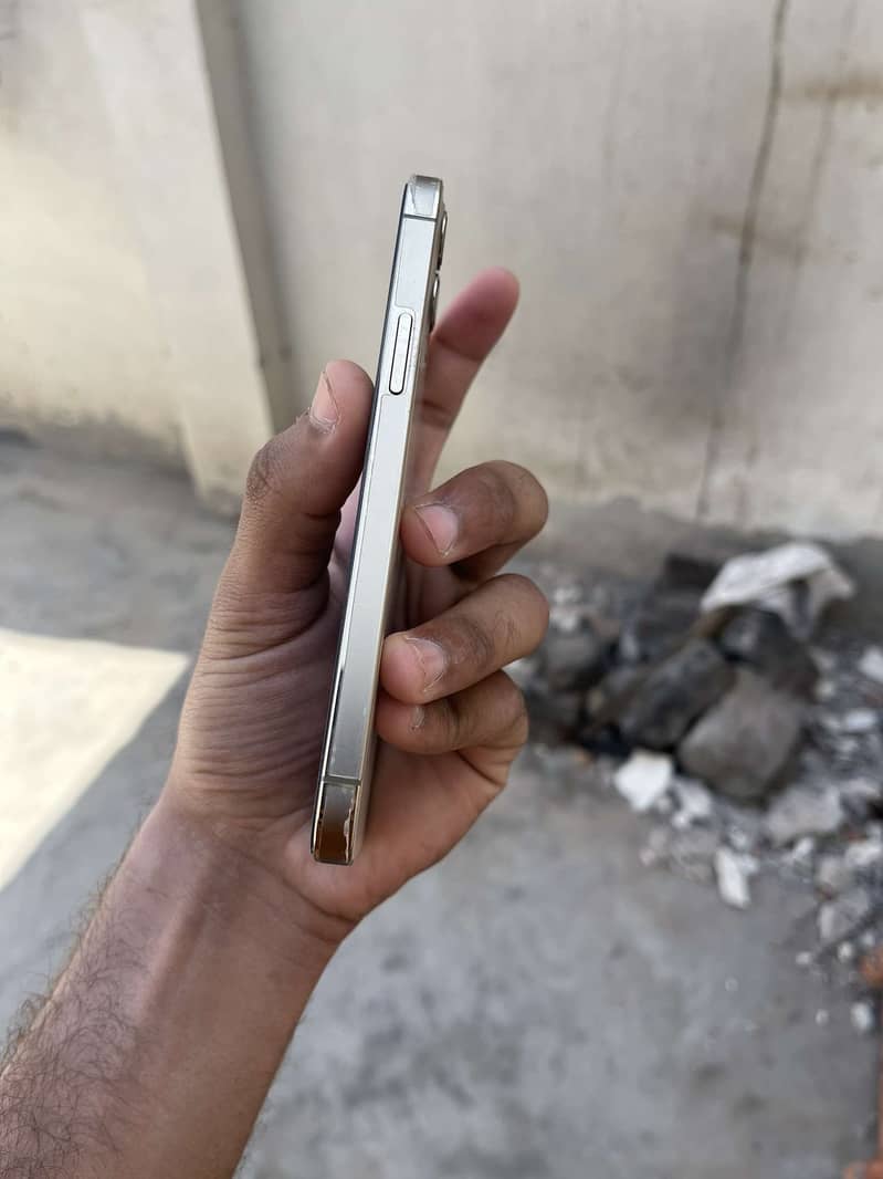 Apple iPhone 12 Pro 7