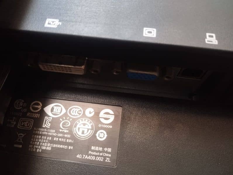 HP 24 inches LED 6
