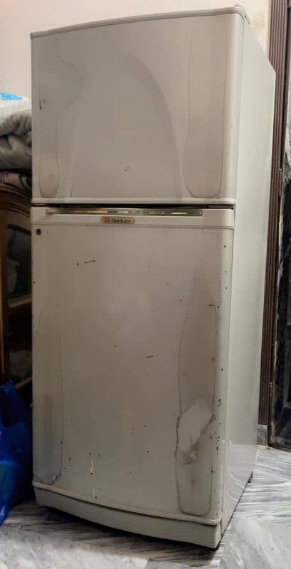 Dawlance Medium Size Fridge 1