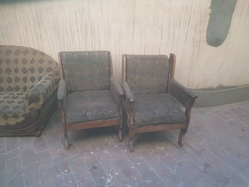 used sofas and chairs for sell 1