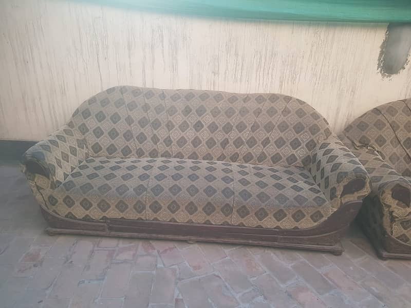 used sofas and chairs for sell 2