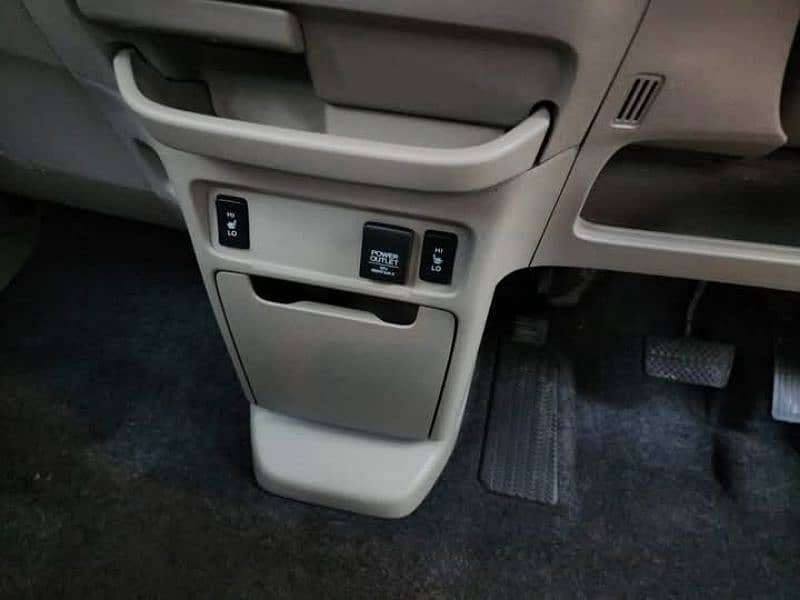 Honda N Wgn GA package 2014 ( Registered 2018 ) 10