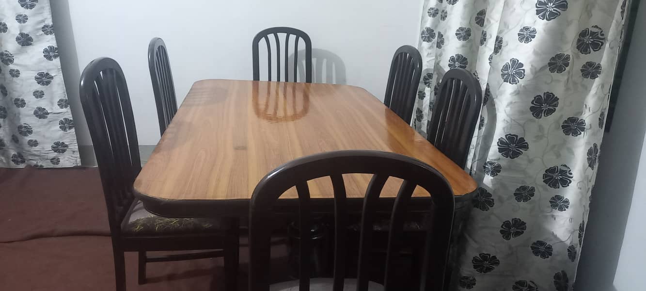 Dining table for sale 0