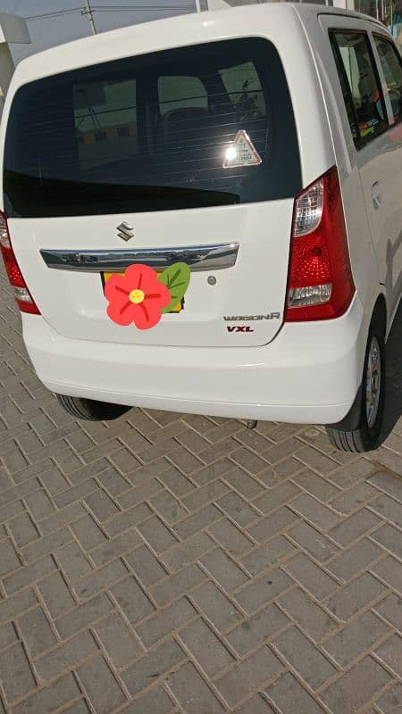 Suzuki Wagon R 2018 3
