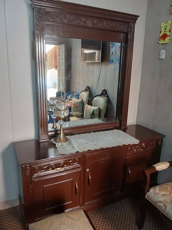 Dressing table 1