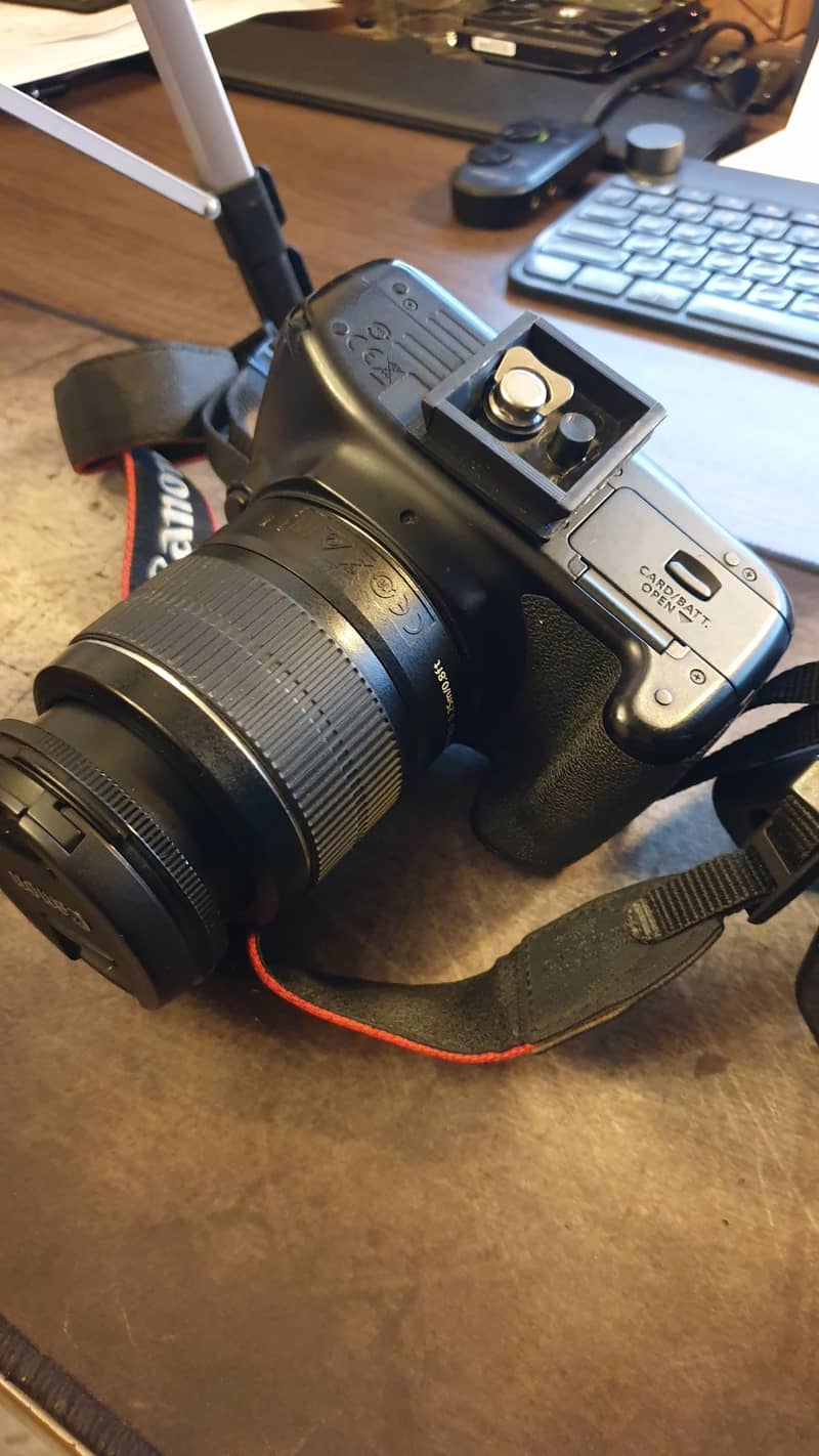 Canon 1300D in a very excellent condition 10/10 bought it from dubai 3