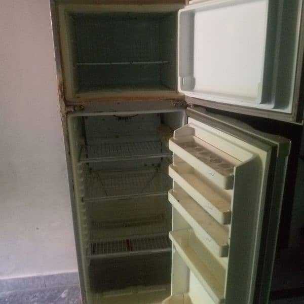 Dawlance freezer for sale 4