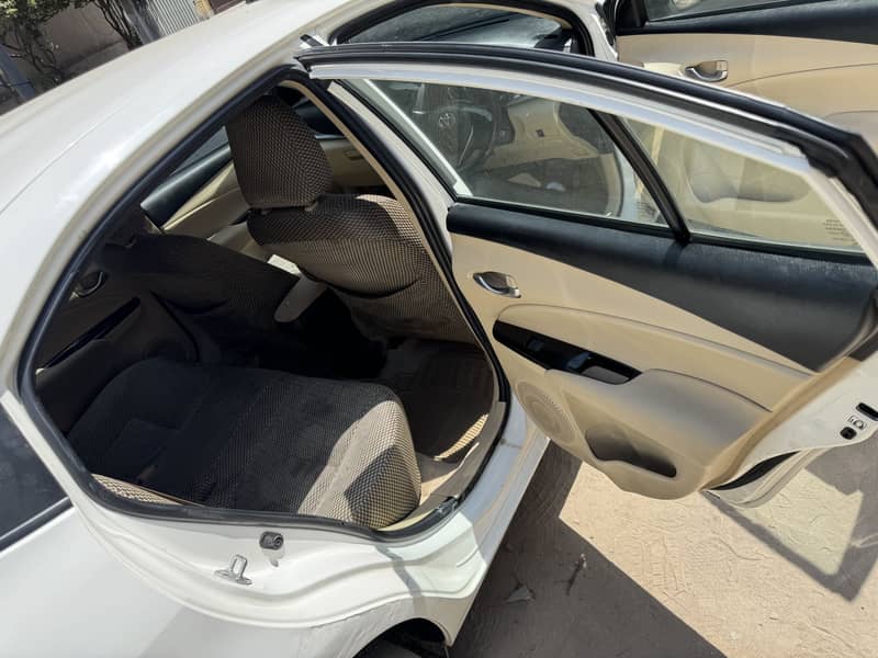 TOYOTA YARIS 1.3 ATIVE CVT 5