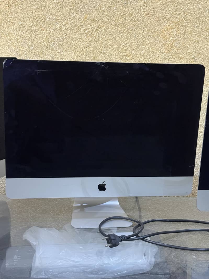 Apple imac ( 2012 ) 1Gb Hard 8Gb Ram 1