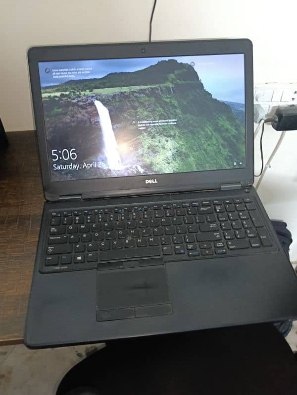 Dell Latitude e5550 0